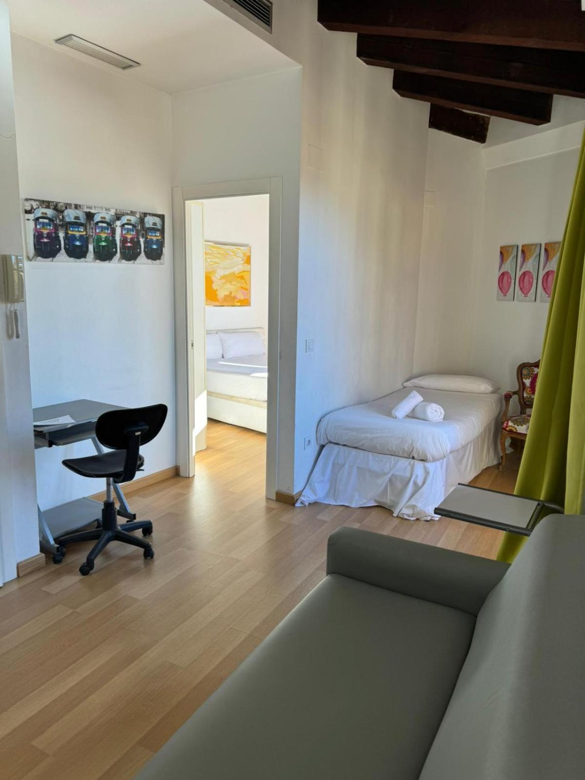 Tossal Apartment Valencia Exterior photo