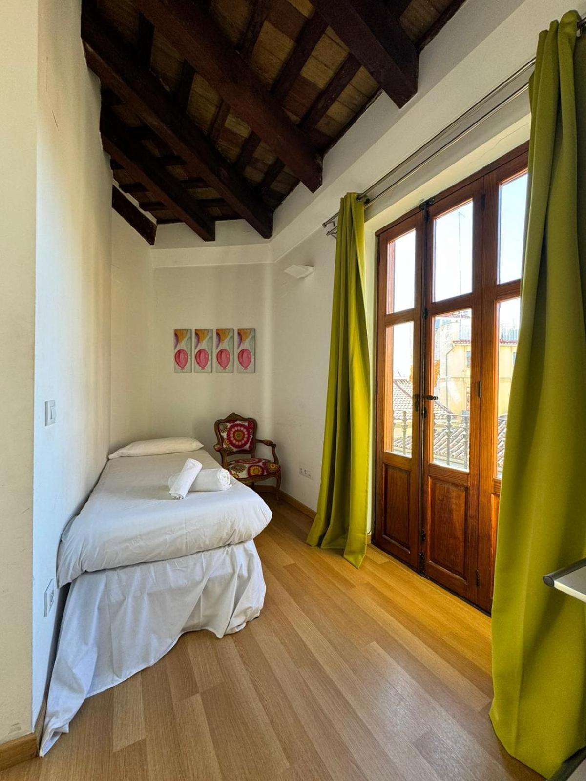 Tossal Apartment Valencia Exterior photo
